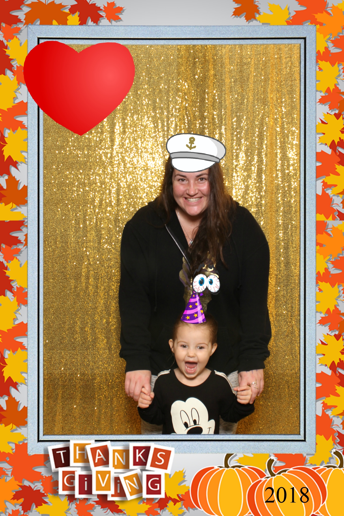 Thanksgiving 2018 | View more photos from the event at gallery.niknoxphotobox.com/u/NiKnox-Photo-Box/Thanksgiving-2018